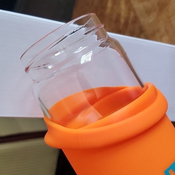 Gordon Sinclair Glass drinking bottle - Picture 6 of 7